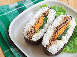 キンパ風韓国おにぎらず 